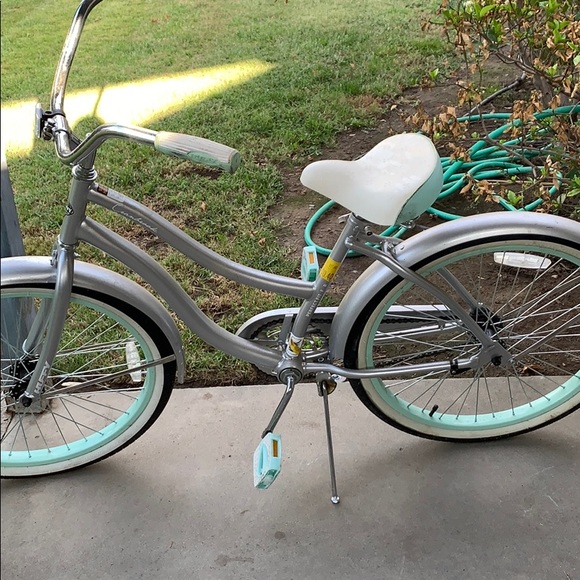 Other - Beach cruiser blue bike